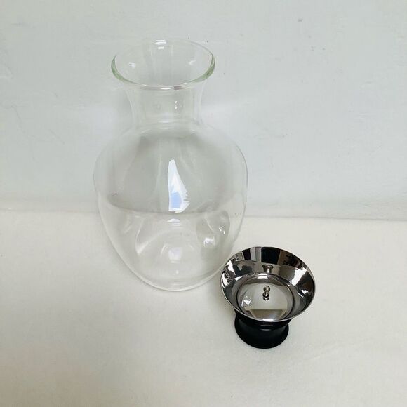 RUBBER CANISTER CARAFE DECANTER PITCHER TOP POUR NO SPILL 10” HEIGHT - Picture 4 of 6